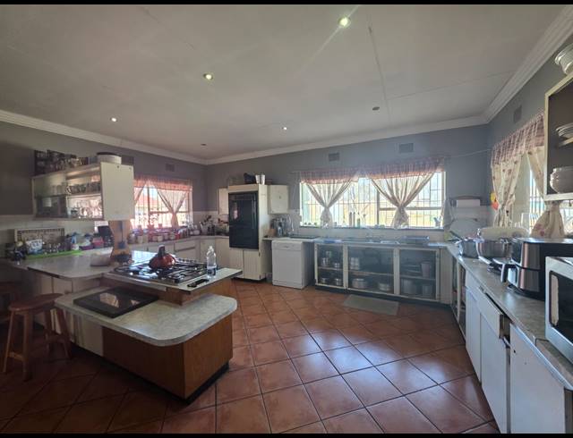 4 BEDROOM HOUSE FOR SALE IN MANTEVREDE